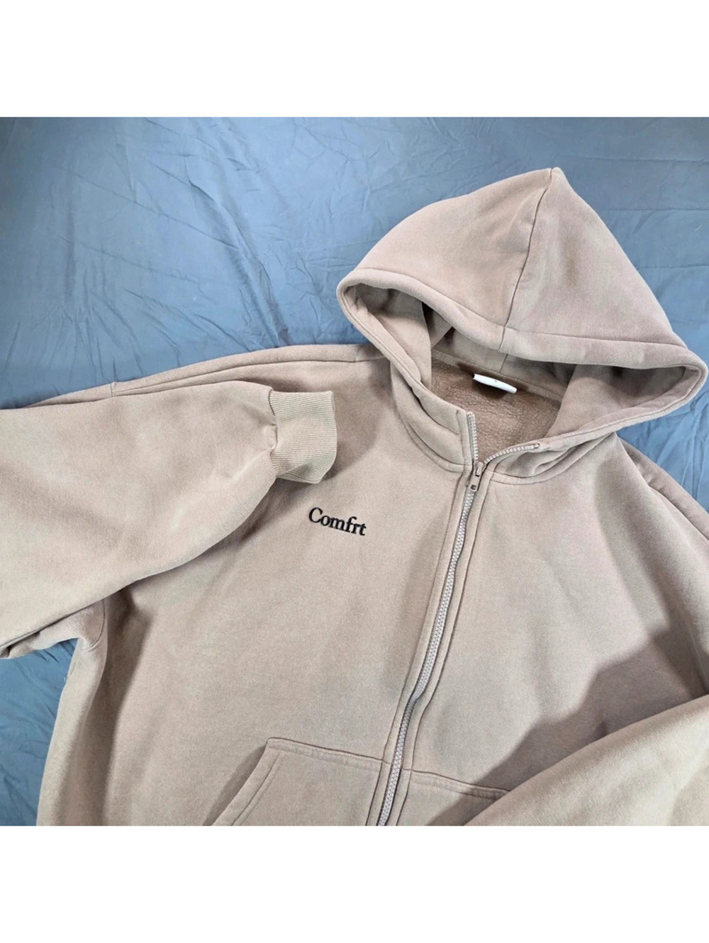 Comfrt Cloud Zip Hoodie in the shade Latte